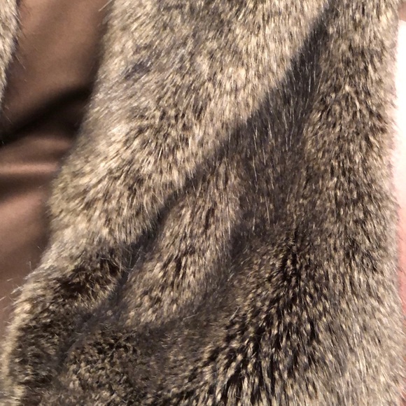 Cejon Faux fur vest - Picture 8 of 8